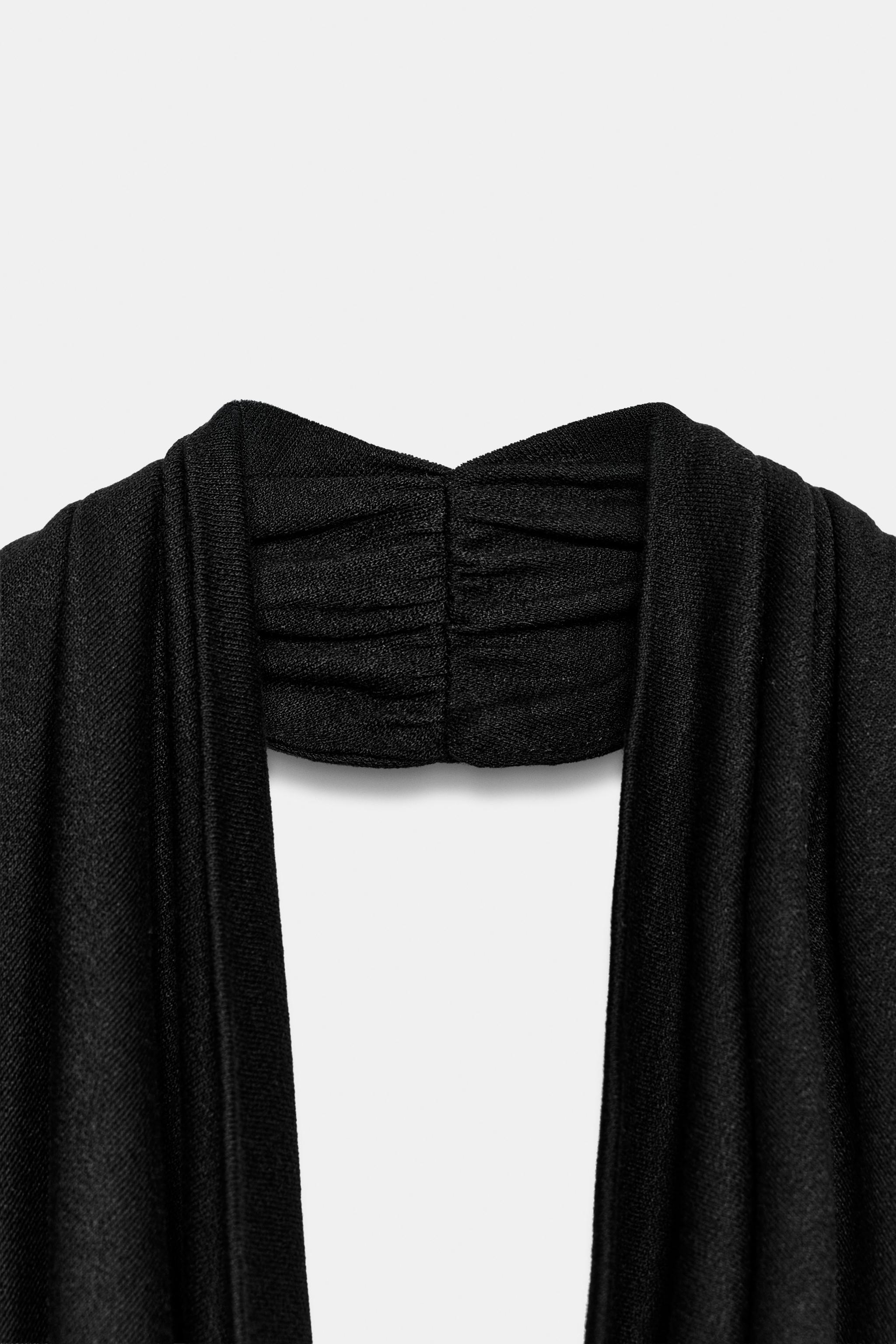 DRAPED HALTER TOP